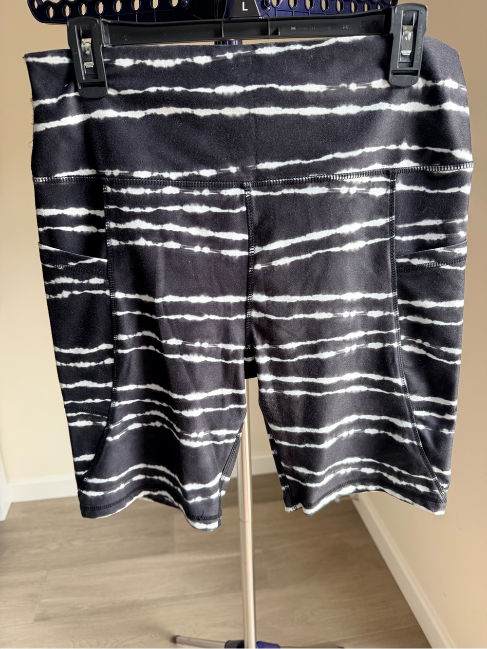 Scorpio Sol Black and White Striped black white Bike Shorts L
